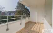 Balkon - Gemütliche 4-Zimmer-Wohnung in Hilden - Balkon mit Blick ins Grüne!