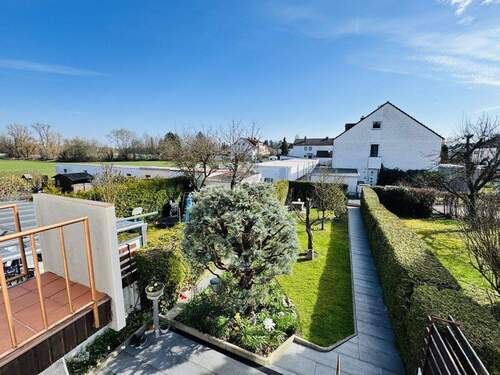 Blick in Garten vom 1. OG - 