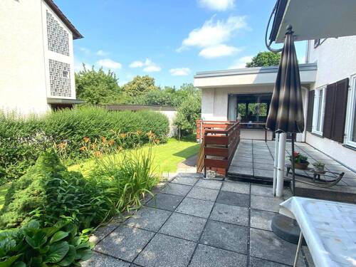 Terrasse - Mehrfamilienhaus, Wohnhaus mit 232,00 m&sup2; in Böblingen zur Miete