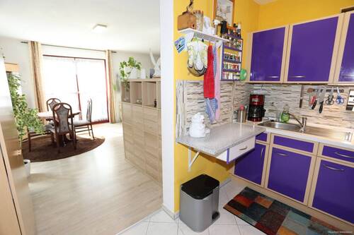 offene Küche zum Essbereich - 