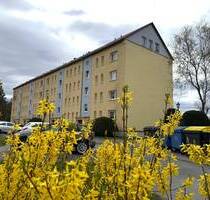 Vermietete 2-RWE im 2. OG mit Balkon, Stpl. und Tageslicht-Bad! Unmittelbare Nähe zur Talsperre! - Werdau Langenhessen