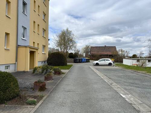 Stellplätze - Etagenwohnung mit 50,80 m² in Werdau zum Kaufen