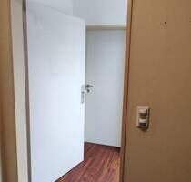 Heller Schreibtischplatz in Regensburg - zentrale Lage, 247 Zugang