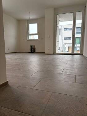 IMG_0586 - Schöne hochwertige 2-Zi. Whg. mit Terrasse im Erdgeschoss