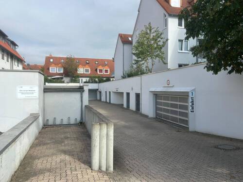 Tiefgarageneinfahrt - Etagenwohnung mit 48,20 m&sup2; in Göttingen zum Kaufen
