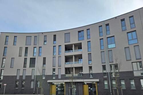 Eingang zur Wohnanlage - 3 Zimmer Etagenwohnung zum Kaufen in München