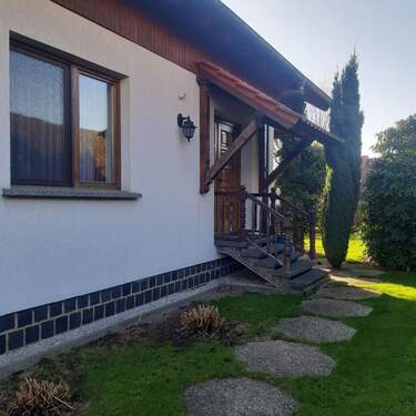 Seiteneingang - Hübsches EFH mit Charme - 380.000,00&nbsp;EUR Kaufpreis, ca.&nbsp; 220,00&nbsp;m&sup2;&nbsp;Wohnfl&auml;che