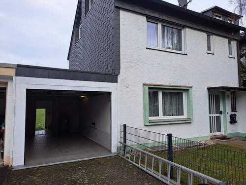 20251124_113726 - Gepflegtes Reihenendhaus mit ausgebautem Dachgeschoss, Garten und Garage