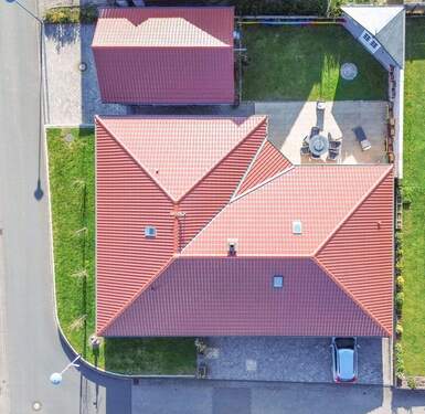 Drohnenansicht - 4 Zimmer Einfamilienhaus zum Kaufen in Asbach