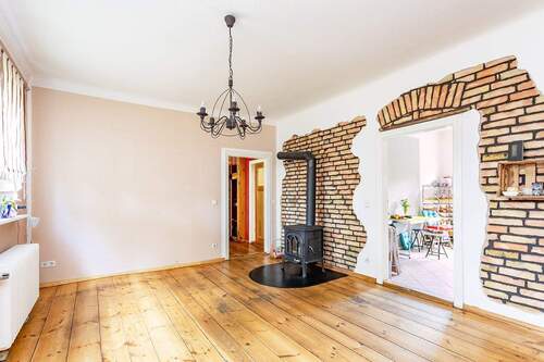 Wohnzimmer mit Kamin - 