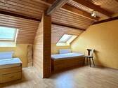 Schlafzimmer im Dachgeschoss - 