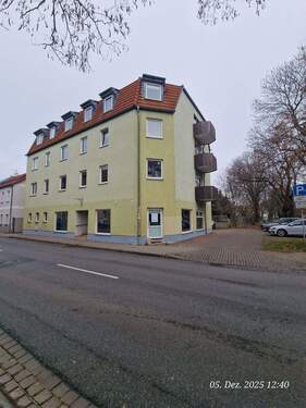 2025_12_05 12-40-32.jpg - Zentral und grün in Markranstädt: 5 Zimmer * 2 Bäder * Bezug sofort möglich