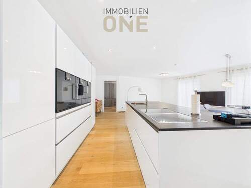 Bild 3 - 4 Zimmer Etagenwohnung in Regensburg