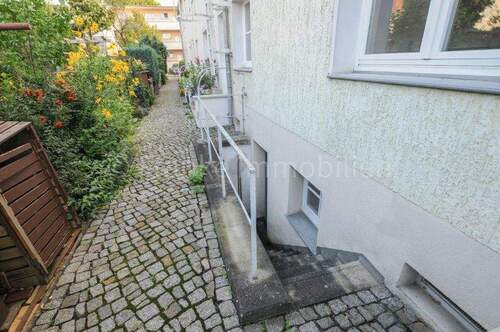 Außentreppe zum Waschraum - 