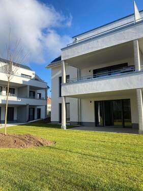 Terrasse mit Gartenanteil - 3 Zimmer Etagenwohnung zum Kaufen in Weil am Rhein