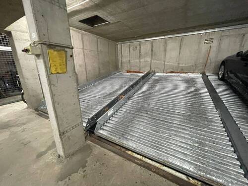 Duplex-Tiefgaragenstellplatz - 