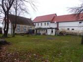 Objektansicht vom Garten - Anwesen mit vielseitigem Nutzungspotenzial in der Gemeinde Wermsdorf zu verkaufen, ehemaliger Gasthof mit Nebengebäuden und ca. 2.630 m² großem Grunds