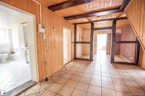 Wohnflur Erdgeschoss - 8 Zimmer Einfamilienhaus in Hameln / Bannensiek