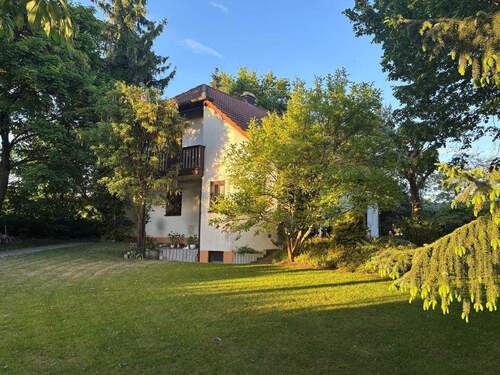 Wohnhaus - Halle zum Kaufen in Büchenbach