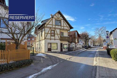 Außenansicht - +RESERVIERT+ Haus im Zentrum von Tutzing - Immobilienrarität sucht Liebhaber