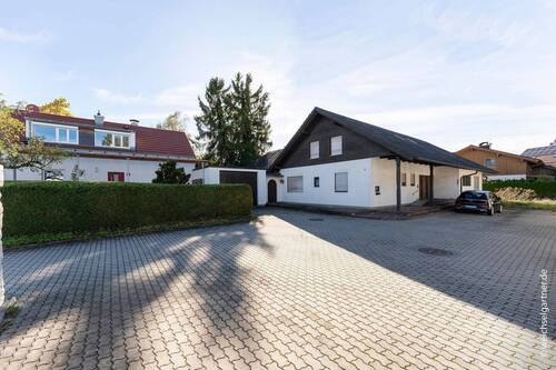 Der vorhandene Altbestand - Grundstück in Kirchheim bei München