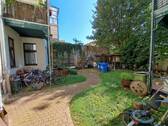kl. gepfl. Innenhof - 