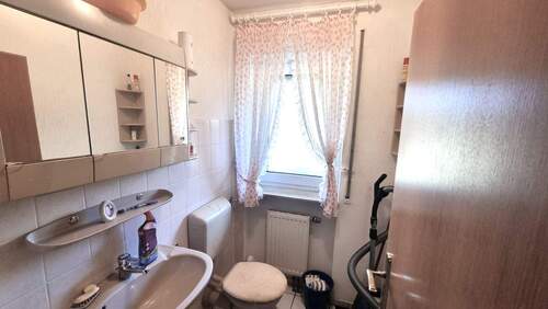 Gäste-WC Erdgeschoss - 