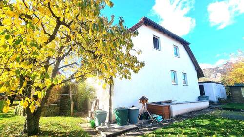 Haus Ansicht Süd-Ost - Mehrfamilienhaus, Wohnhaus mit 235,00 m² in Uehlfeld zum Kaufen