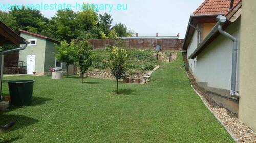 Bild 3 - 7 Zimmer Mehrfamilienhaus, Wohnhaus in Hévíz