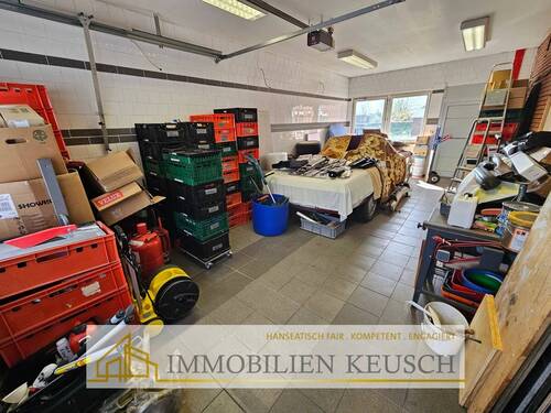 Große Garage - 