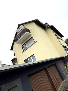 Haus Ansicht.JPEG - Mehrfamilienhaus, Wohnhaus mit 211,00 m&sup2; in Gründau zum Kaufen