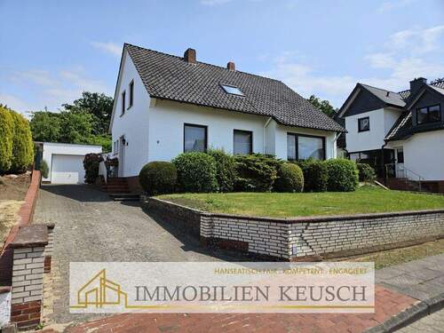 Vorderansicht - 6 Zimmer Einfamilienhaus zum Kaufen in Syke