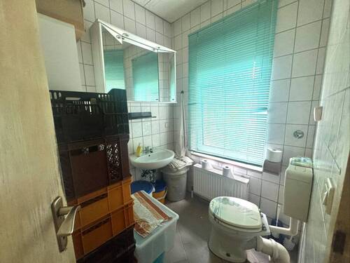 EG WC - 