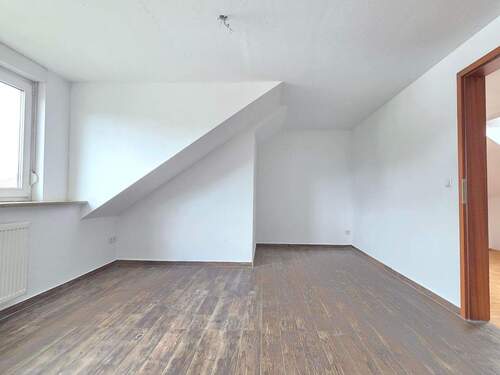 Schlafzimmer 3 / Küche DG - 