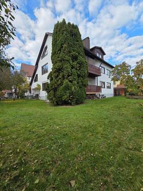 Außenansicht - *ruhige Lage!* große 5,5 Zimmerwohnung mit Gartennutzung!