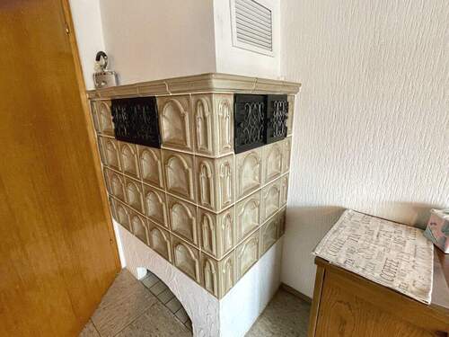 Kachelofen mit neuem Einsatz - 