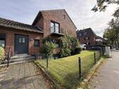 Eingang - 6 Zimmer Einfamilienhaus in Meerbusch