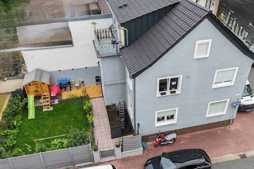 Außenansicht - 6 Zimmer Mehrfamilienhaus, Wohnhaus zum Kaufen in Hockenheim