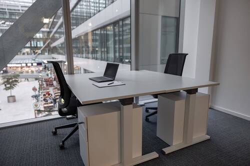 Regus_Frankfurt The Squaire_Germany_Centre 8553_Of - Privater Büroraum für 1 Person in Regus THE SQUAIRE Conference Center