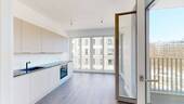 Küche mit angrenzendem Balkon - 