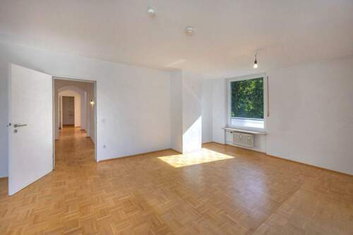 Wohnzimmer - 3 Zimmer Terrassenwohnung in Gräfelfing