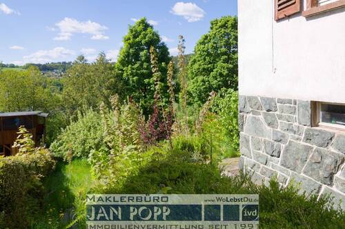 Zugang zum Garten - Einfamilienhaus mit 120,00 m&sup2; in Greiz zum Kaufen