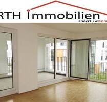 Bodentiefe Fenster - sehr helle, repräsentative 2 Zimmer Wohnung mit Einbauküche und Loggia - Mönchengladbach Stadtmitte