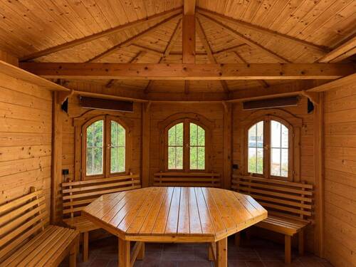 Pavillon im Garten - 