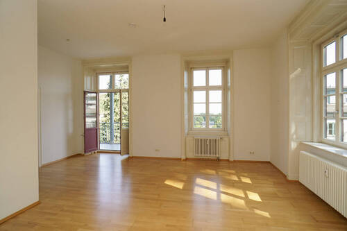 Essen - 5 Zimmer Etagenwohnung in Radebeul