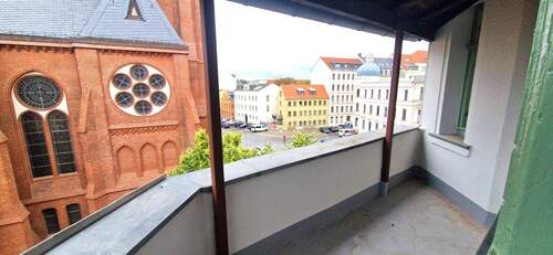 Loggia mit Blick zur Nathanaelkirche - 