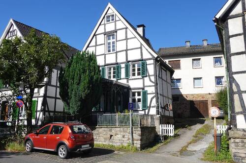 Frontansicht - Modernisiertes ca. 150 m² großes Fachwerkhaus mit zwei Wohneinheiten zentral in Hagen- Hohenlimburg