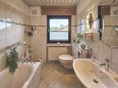 Badezimmer EG - 4 Zimmer Einfamilienhaus in Hennef
