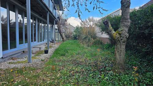 Teilansicht Garten (1).jpg - Zweifamilienhaus in bevorzugt ruhiger Lage mit dem gewissen ETWAS !