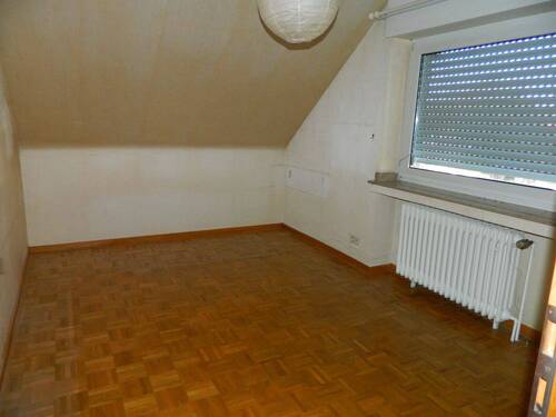 20_DG eins von 6 Zimmern - 
